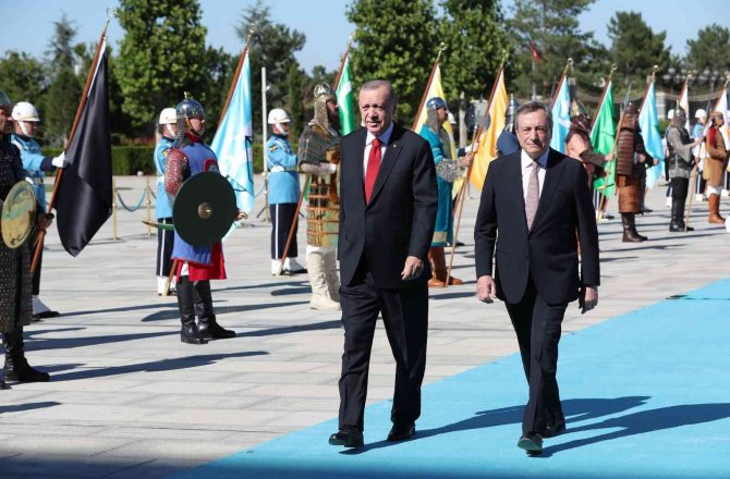 Cumhurbaşkanı Erdoğan, İ̇talya Başbakanı Draghi’yi Resmi Törenle Karşıladı