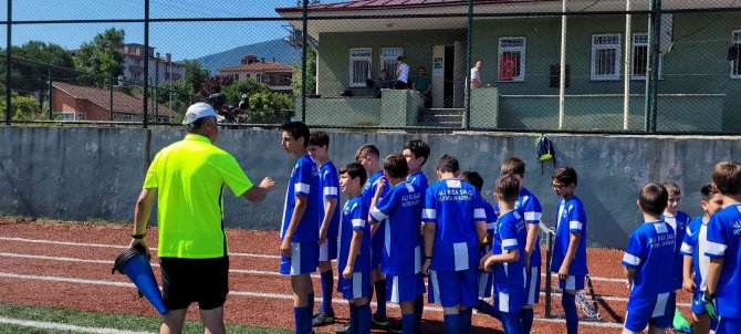 Eski Milli Futbolcu, Kastamonu’da Futbol Okulu Açtı
