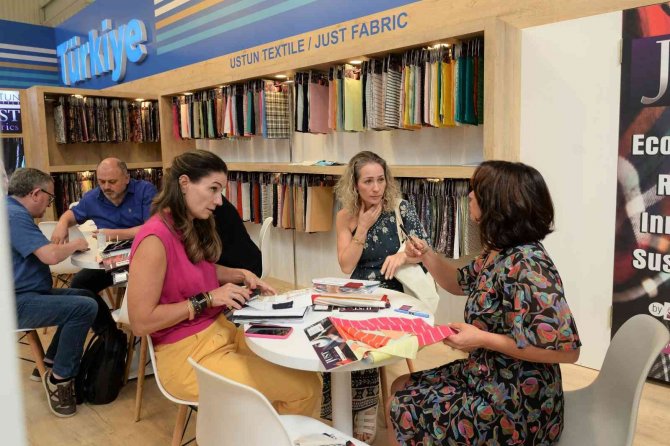 Bursalı Tekstilcilerden Paris’te İhracat Atağı