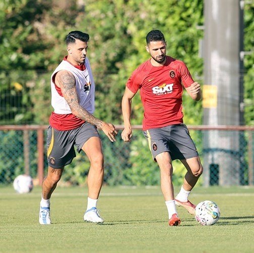 Galatasaray’da Milli Oyuncular Takıma Katıldı