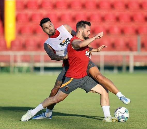 Galatasaray’da Milli Oyuncular Takıma Katıldı