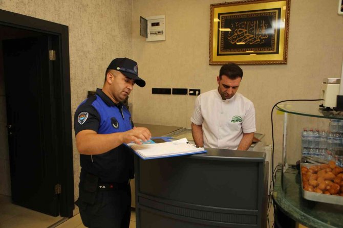 Gölbaşı’nda Kurban Bayramı Öncesi Zabıtadan Sıkı Denetim