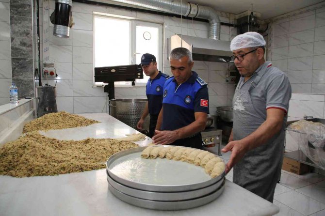Gölbaşı’nda Kurban Bayramı Öncesi Zabıtadan Sıkı Denetim