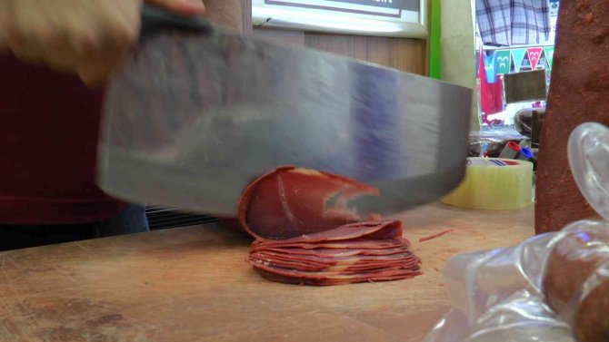 Pastırma Ve Sucuğa Gurbetçi Dopingi