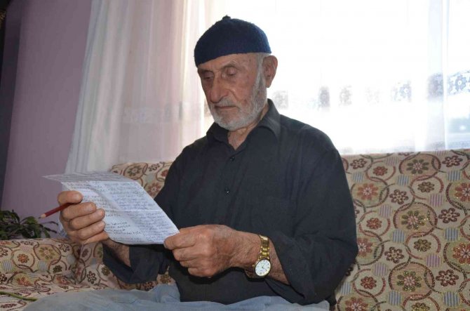 Umreye Gitti, 80 Yaşından Sonra Beyit Yazmaya Başladı