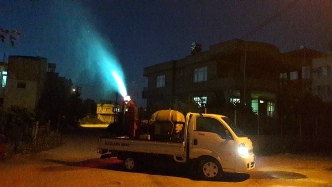Kadirli’de Gece Gündüz Haşereyle Mücadele