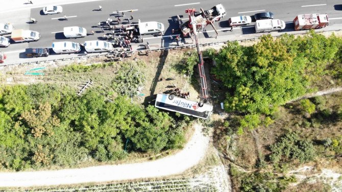 6 Kişinin Öldüğü Ve 25 Kişinin Yaralandığı Yolcu Otobüsü Kazası Havadan Görüntülendi