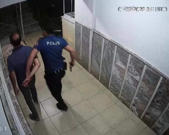 Üsküdar’da Kiracıyı Silahla Rehin Alan Ev Sahibi Tutuklandı
