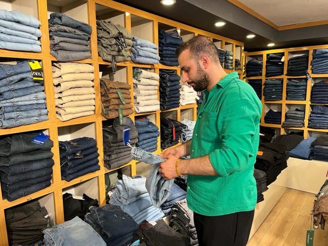 Bayram Alışverişi İçin Vatandaş Küçük Esnafa Yöneldi