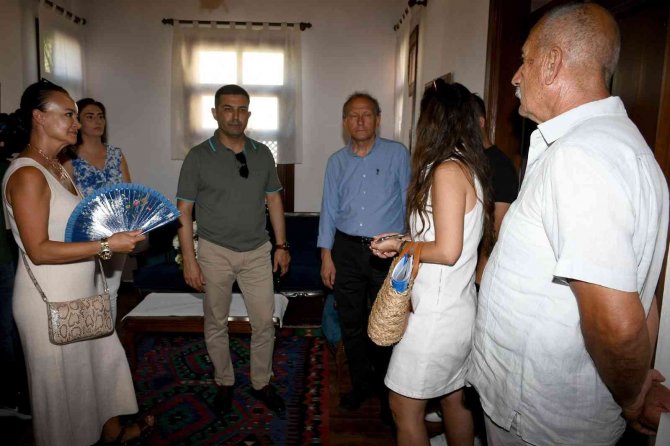 Kuşadası’nın İki Tarihi Evi Kültür Ve Sanat Merkezi Oldu