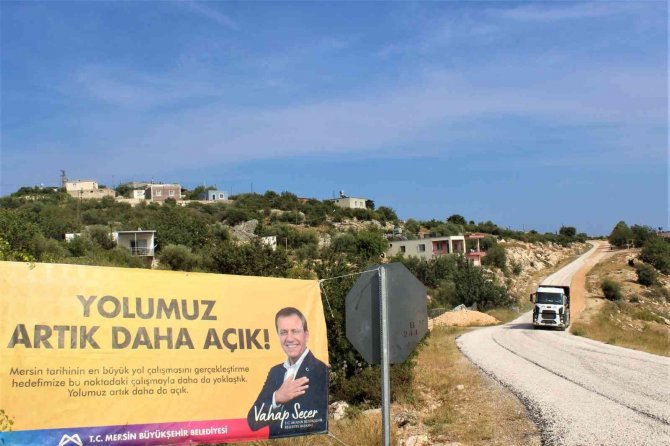 Silifke’de Yol Yenileme Çalışmaları Sürüyor