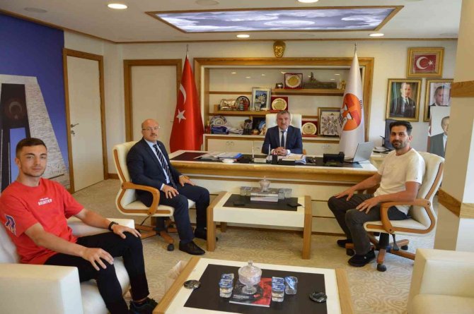 Avrupa İkincisi Şahin: “Hedefim Şampiyon Olarak Bayrağımızı Göndere Çektirmek”