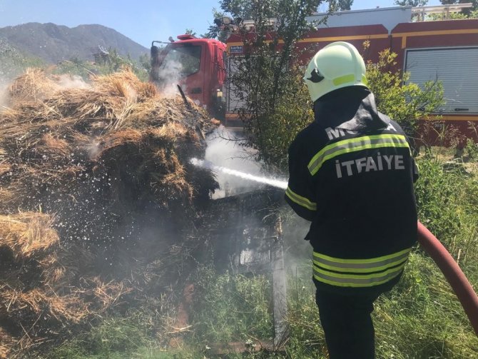 Ortaca’da Saman Balyaları Yandı