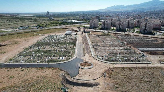 Hıdırlık Mezarlığındaki Çalışma Devam Ediyor
