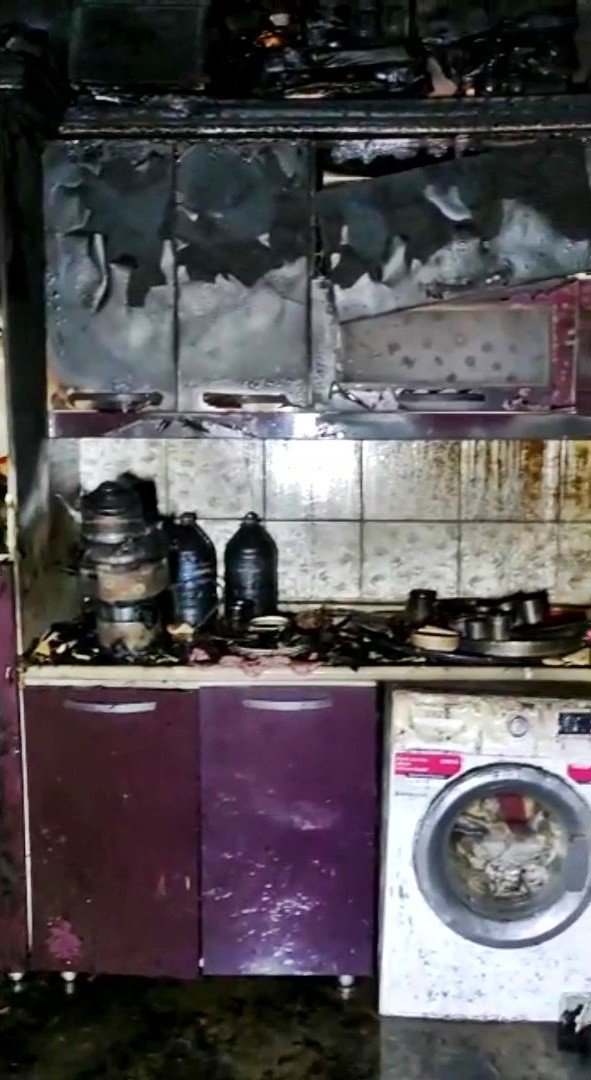 Yüksekova’da Şofbenin Patlaması Sonucu Ev Küle Döndü