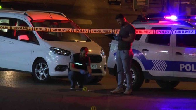 Sultanbeyli’de Taksi Durağı, Kimliği Belirsiz Kişilerce Kurşunlandı