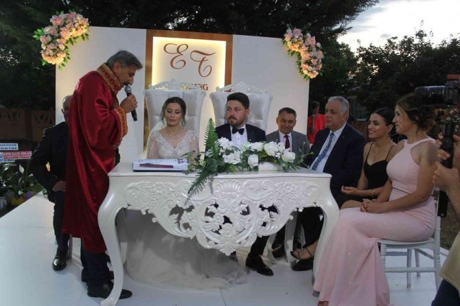Vali Yardımcısı Cinbir, Nikah Şahidi Oldu