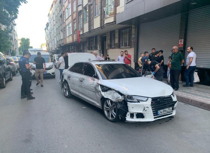 Sultangazi’de İki Çocuk Lüks Aracı Çalıp Ortalığı Birbirine Kattı