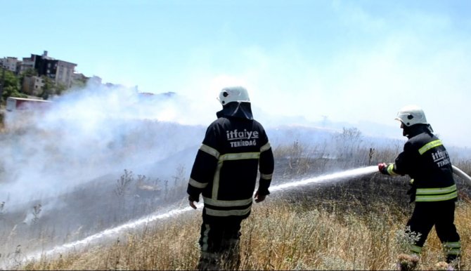 Tarihi Çorlu Kalesi’nde Korkutan Yangın