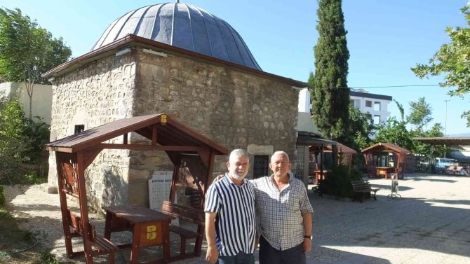 Burhaniye’ De Tarihi Türbeye Büyükşehir Güzelliği