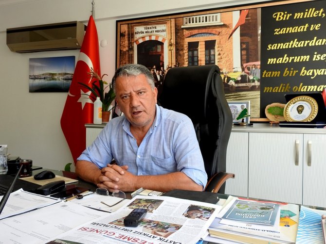 Bir Top Dondurmanın Fiyatı Çok Tartışılmıştı: "Çeşme’de Her Keseye Uygun Yer Var"