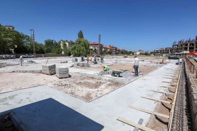 İ̇pekyolu Belediyesinden İlçeye Yeni Park