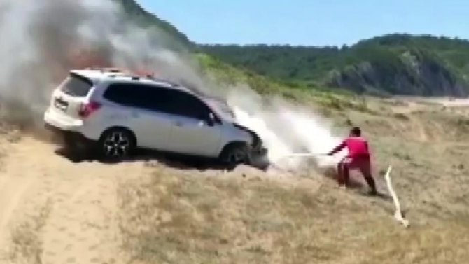 Şile’de Park Halindeki Lüks Araç Alev Alev Yandı