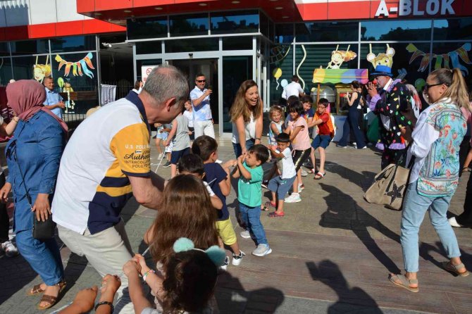 Sokak Oyunları Şenliği: Hekimler Çocuklarla Oyun Oynadı