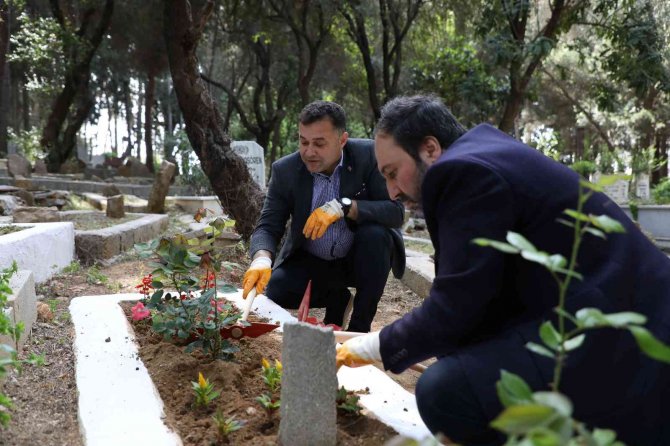 Alanya’da Bayramda 60 Bin Çiçek Dağıtılacak