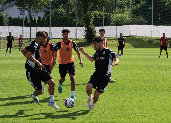 Beşiktaş Yeni Sezon Hazırlıklarını Sürdürüyor