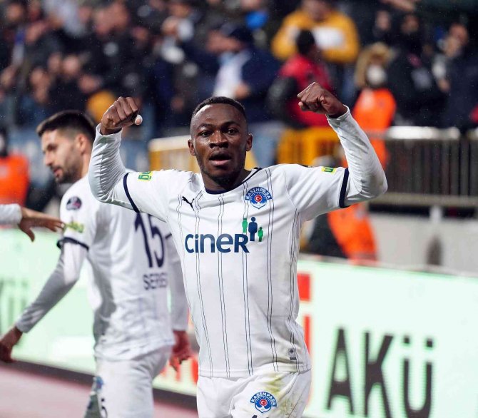 Jackson Muleka, İ̇stanbul’a Geliyor