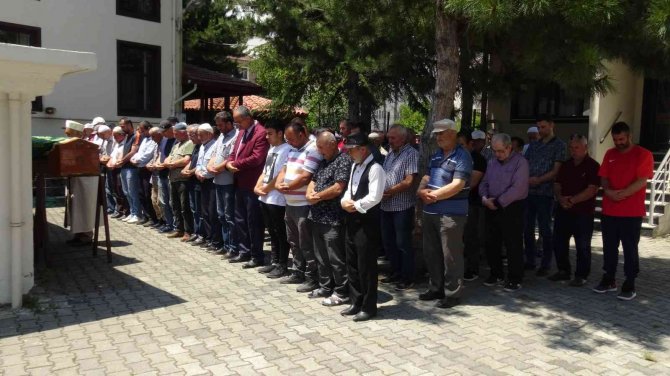 Yemek Yaparken Yanarak Hayatını Kaybeden Kadın Son Yolculuğuna Uğurlandı