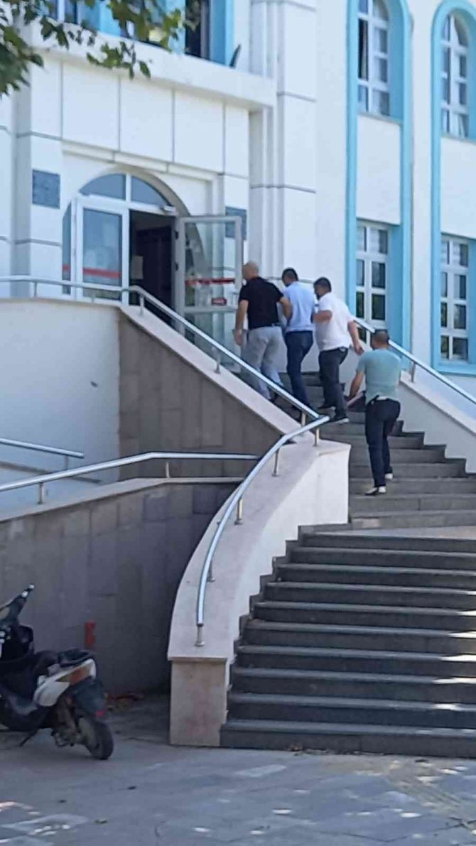 Köfteci Yusuf’u Soyan Müdür Yardımcısı Tutuklandı