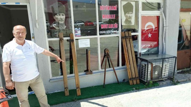 Muhtar ‘Hırsızlık Sergisi’ Kurdu