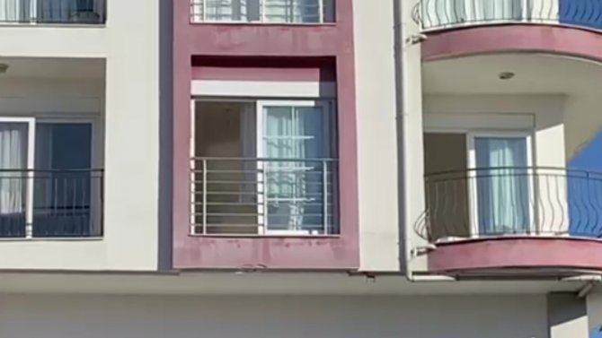 Antalya’da Balkondan Düşerek Hayatını Kaybeden Adamın Kuzeni Serbest Bırakıldı