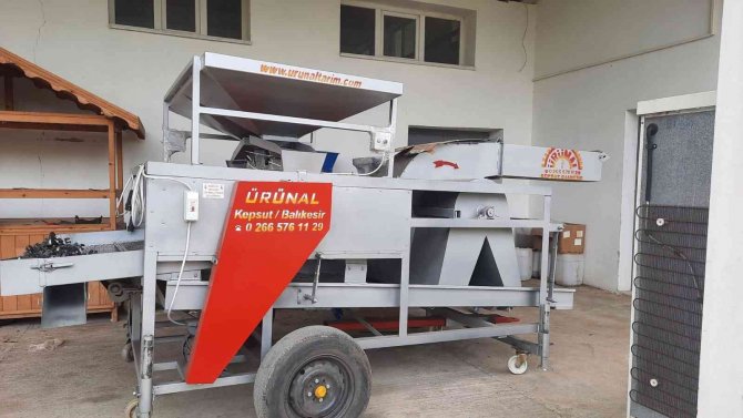 Büyükşehir’den Badem Üreticisine Destek