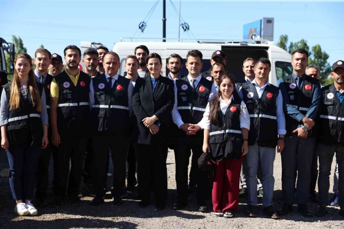 Çevre, Şehircilik Ve İ̇klim Değişikliği Bakanlığı, 52 Bin Personeli Ve 60 Aracıyla Afetlere Hazır