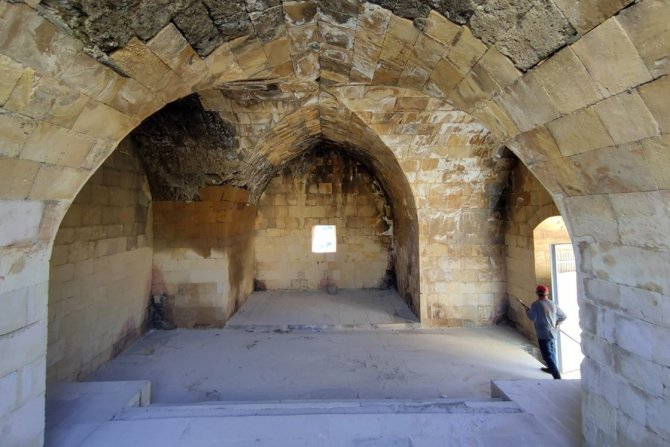 Çini Maçin Kalesi Surlarındaki İsimler Temizlendi