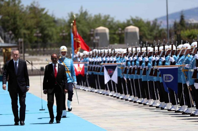 Cumhurbaşkanı Erdoğan, Somali Cumhurbaşkanı Mahmud’u Resmi Törenle Karşıladı