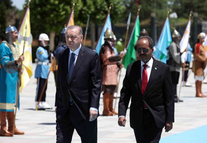 Cumhurbaşkanı Erdoğan, Somali Cumhurbaşkanı Mahmud’u Resmi Törenle Karşıladı