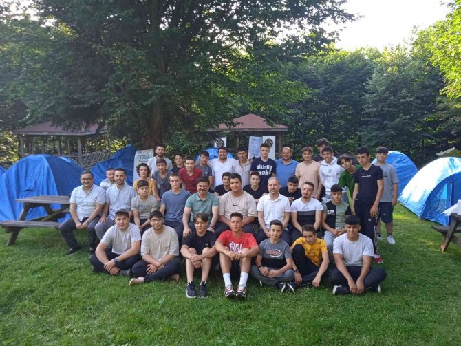 Sağlık Müdürü Yılmaz, Gençlerle Deneyimini Paylaştı