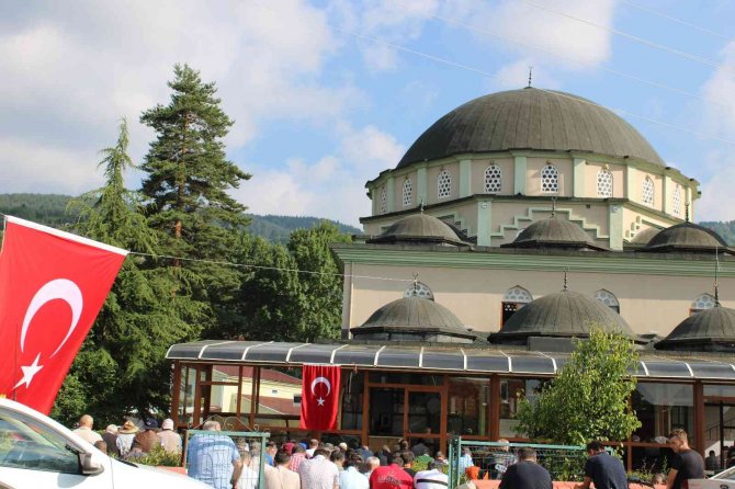 Kepçe Operatörü Okan Bayrak Son Yolculuğuna Uğurlandı