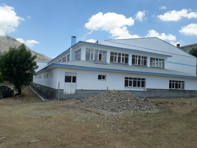Elazığ’da Spor Tesisleri Yenileniyor