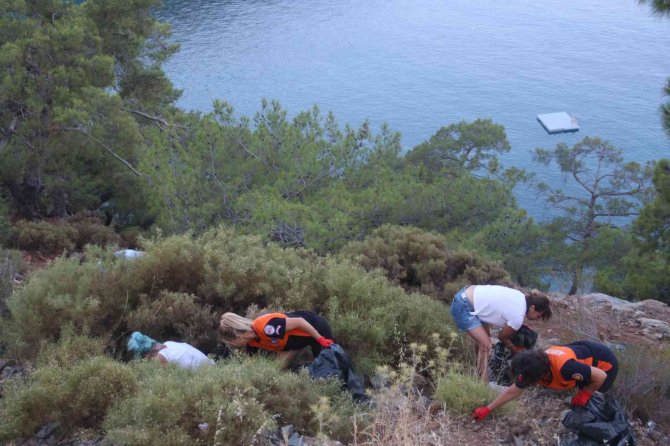 Fethiye’de Çevre Temizliği Yapıldı