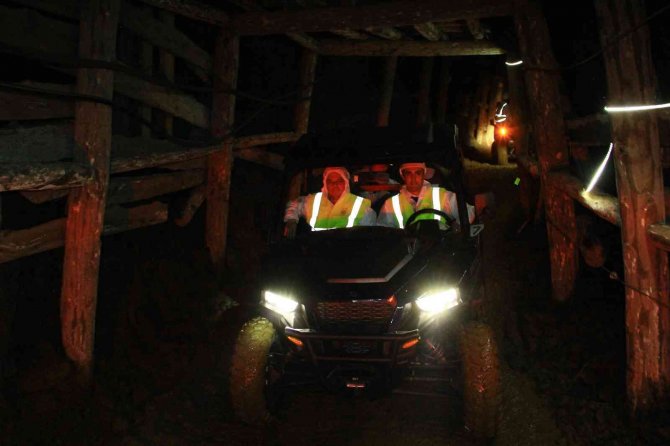 Bakan Yardımcıları Hakkari’deki Maden Alanlarında İncelemelerde Bulundu