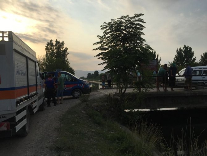 Sulama Kanalına Düşen Genç Hayatını Kaybetti