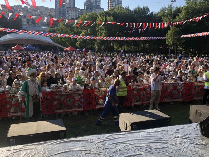 Kağıthane’de Toplu Sünnet Şöleni, Bin 100 Çocuk Sünnet Ettirildi