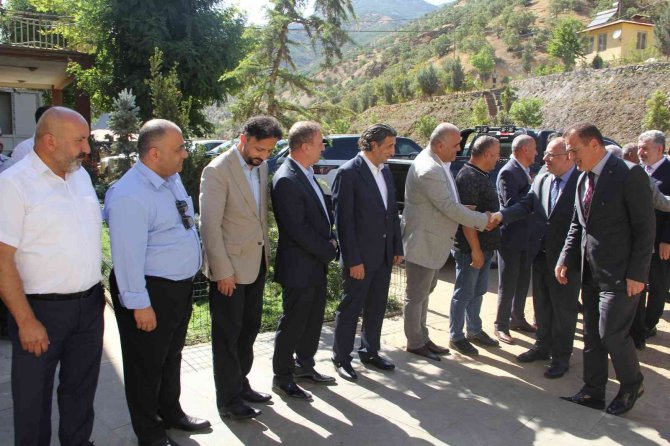 Bakan Yardımcıları Hakkari’deki Maden Alanlarında İncelemelerde Bulundu
