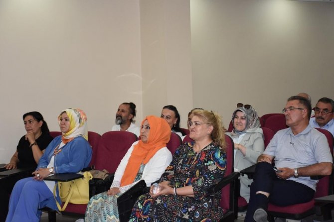 Emniyetten Muhtarlara ‘Hırsızlık’ Ve ‘Dolandırıcılık’ Bilgilendirme Toplantısı