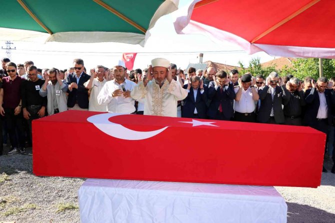 Otobüs Kazasında Hayatını Kaybeden Sözleşmeli Er Toprağa Verildi